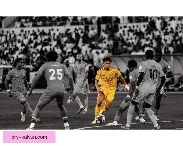 C罗加盟沙特联赛引领转会风潮，全球足球关注度激增