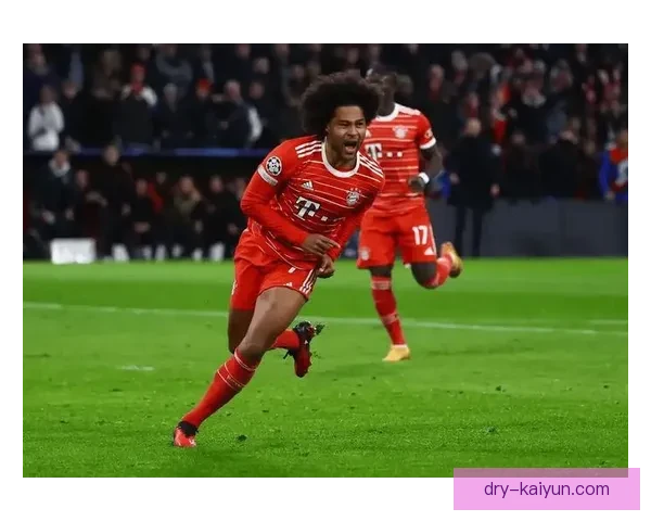 拜仁欧冠表现持续稳定，近期状态回暖值得关注。